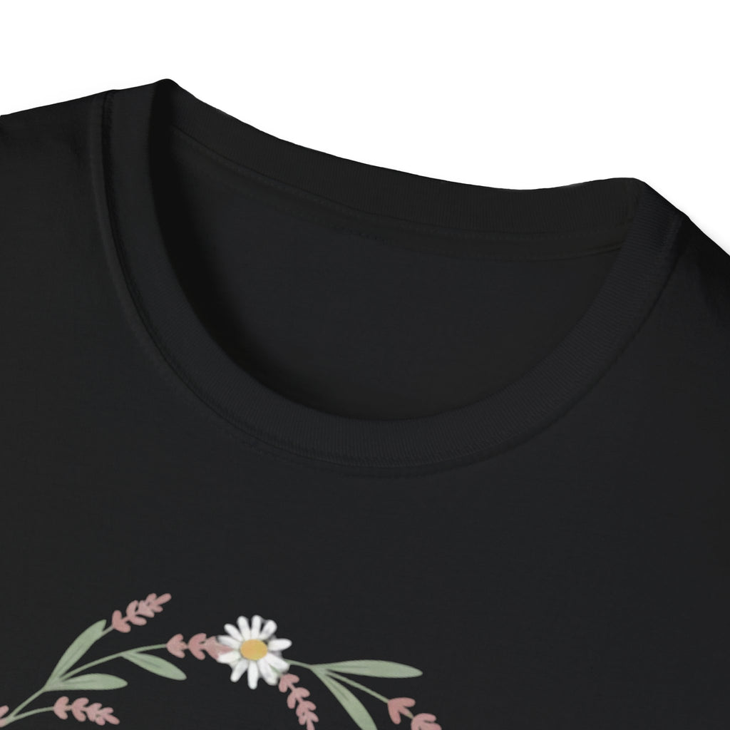 Dog Mom Botanical Wreath T-Shirt