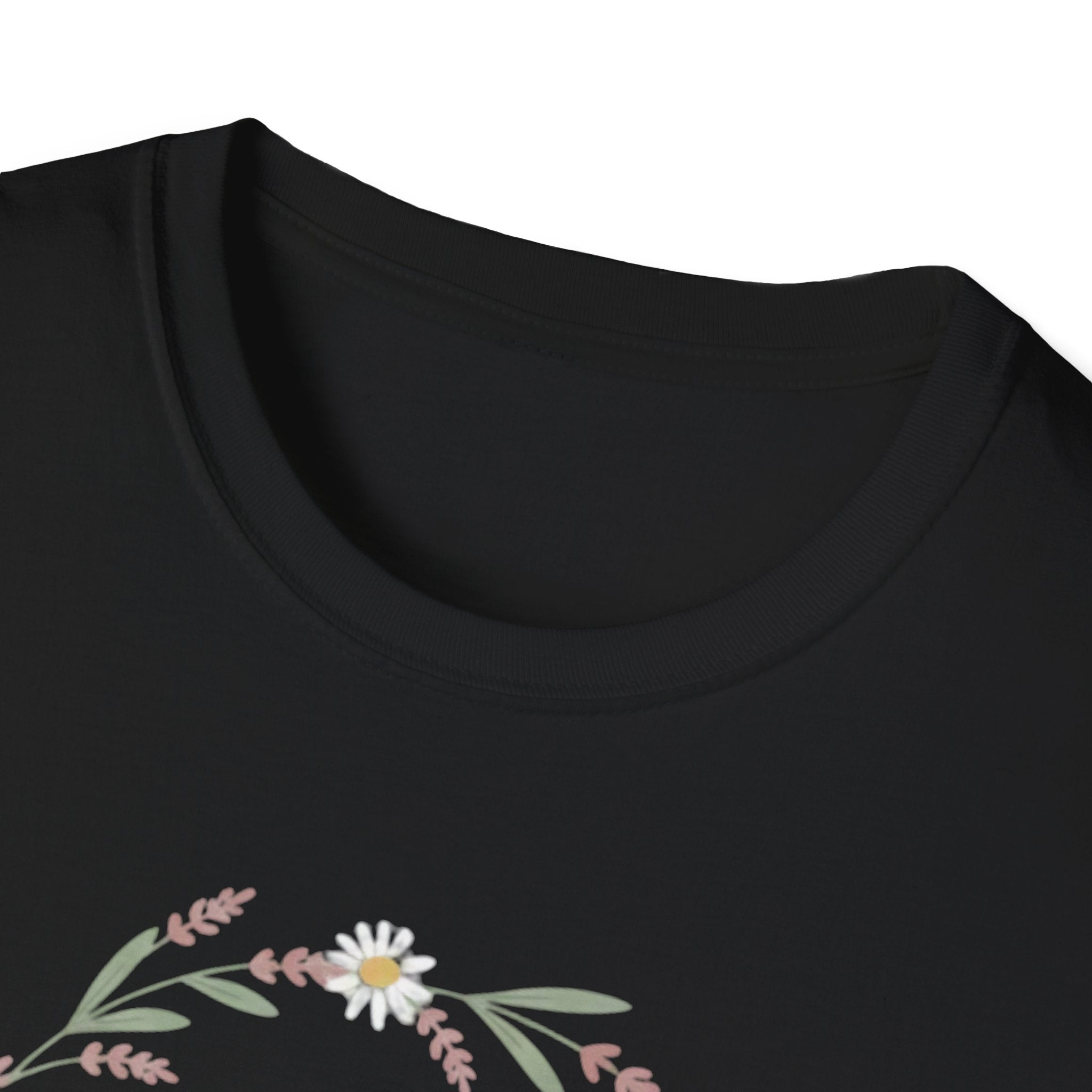 Dog Mom Botanical Wreath T-Shirt
