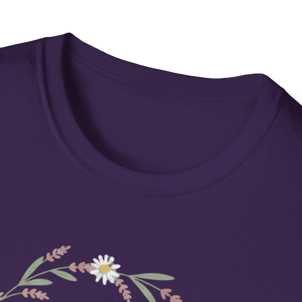 Dog Mom Botanical Wreath T-Shirt